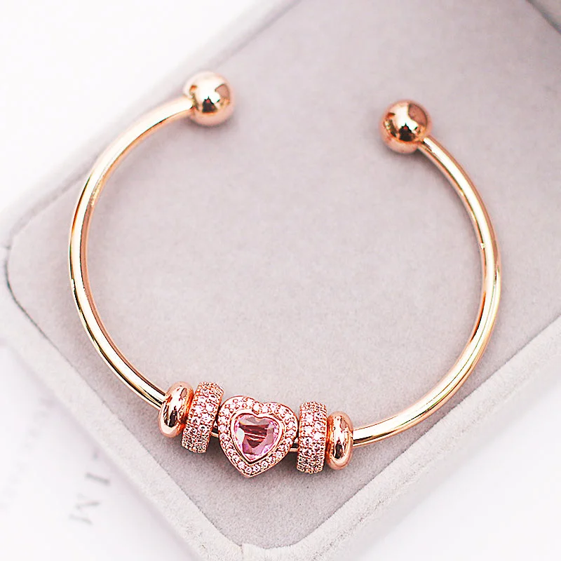 Luxe6085 - Heart Charm Bangle