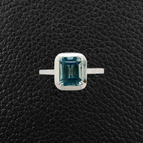 Aquamarine & Diamond Ring