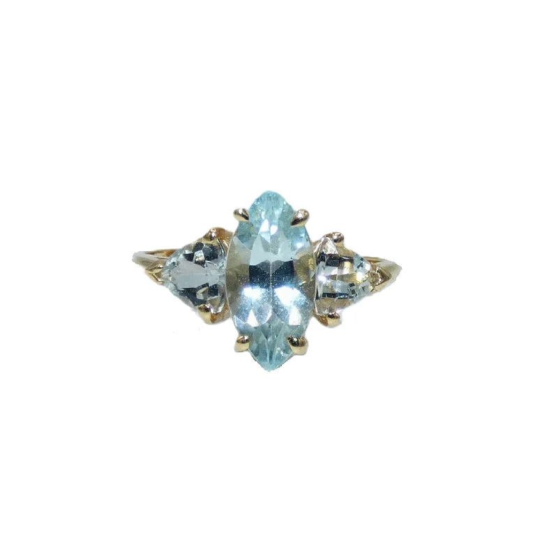 14K Gold Aquamarine Ring