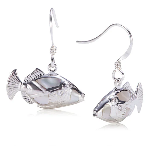 Humuhumunukunuku apua Fish Stud Earring with Mother-of-pearl Inlay