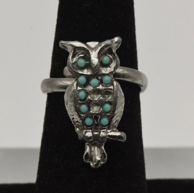 Vintage Owl with Faux Turquoise in Silver Tone Metal - Adjustable Size